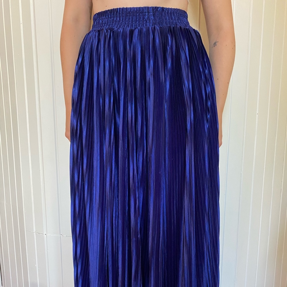 Metalic Pleated Maxi Skirt